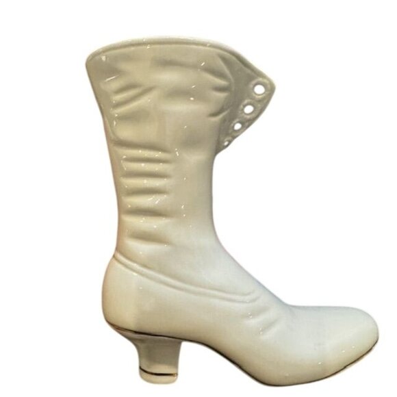 Vintage Ceramic Victorian Style Boot Vase With Floral & Gold Button Detailing - Picture 4 of 8